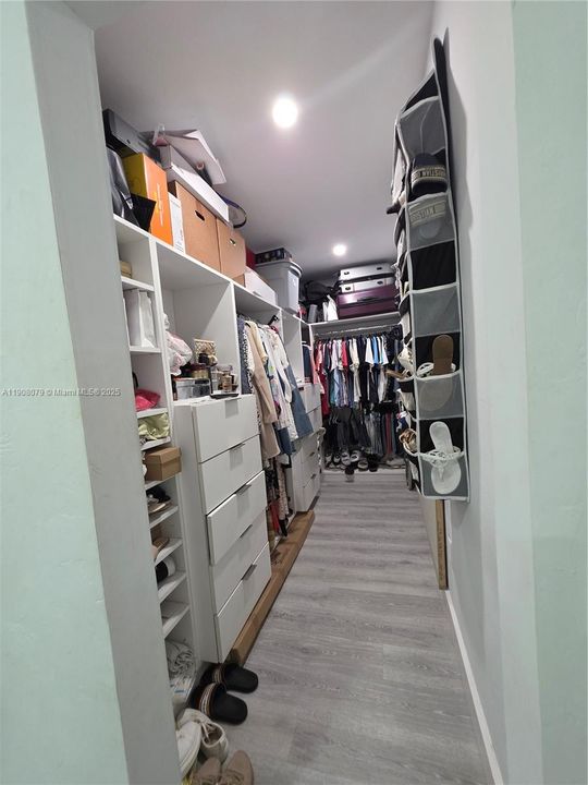 For Sale: $770,000 (3 beds, 2 baths, 1692 Square Feet)