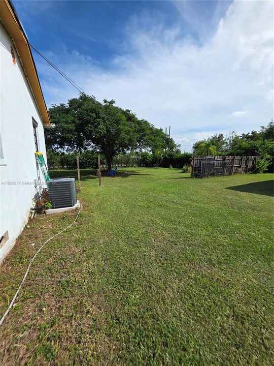 For Sale: $770,000 (3 beds, 2 baths, 1692 Square Feet)