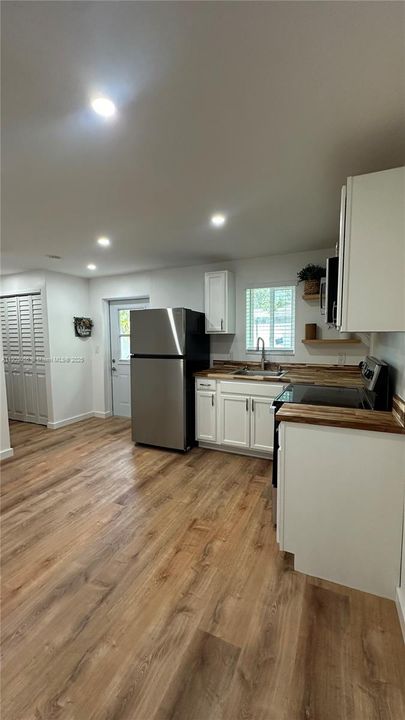 Recently Rented: $1,850 (1 beds, 1 baths, 1512 Square Feet)
