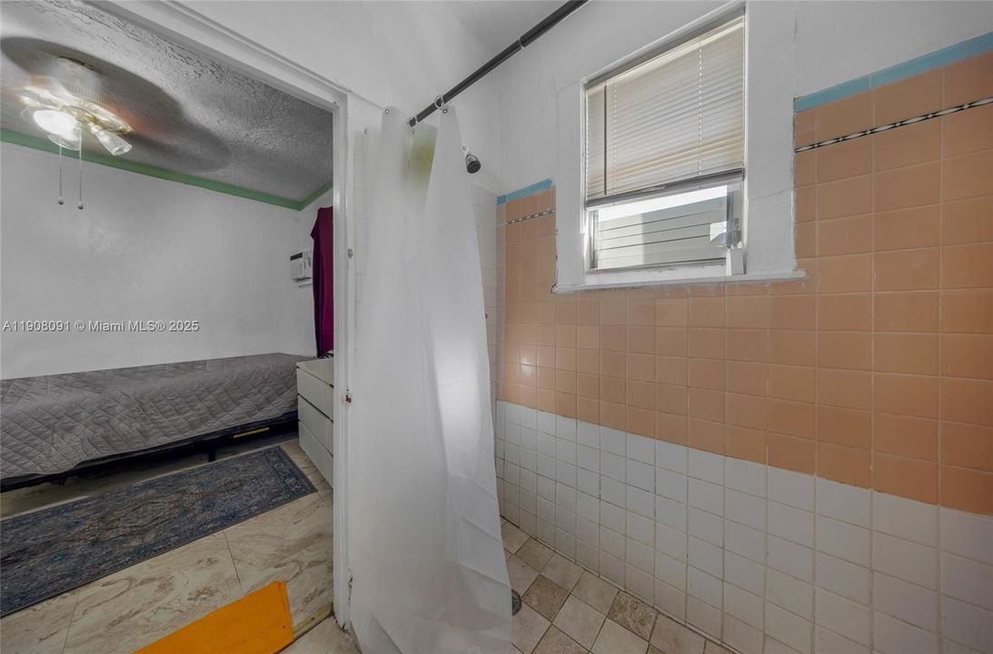 For Sale: $800,000 (0 beds, 0 baths, 2651 Square Feet)