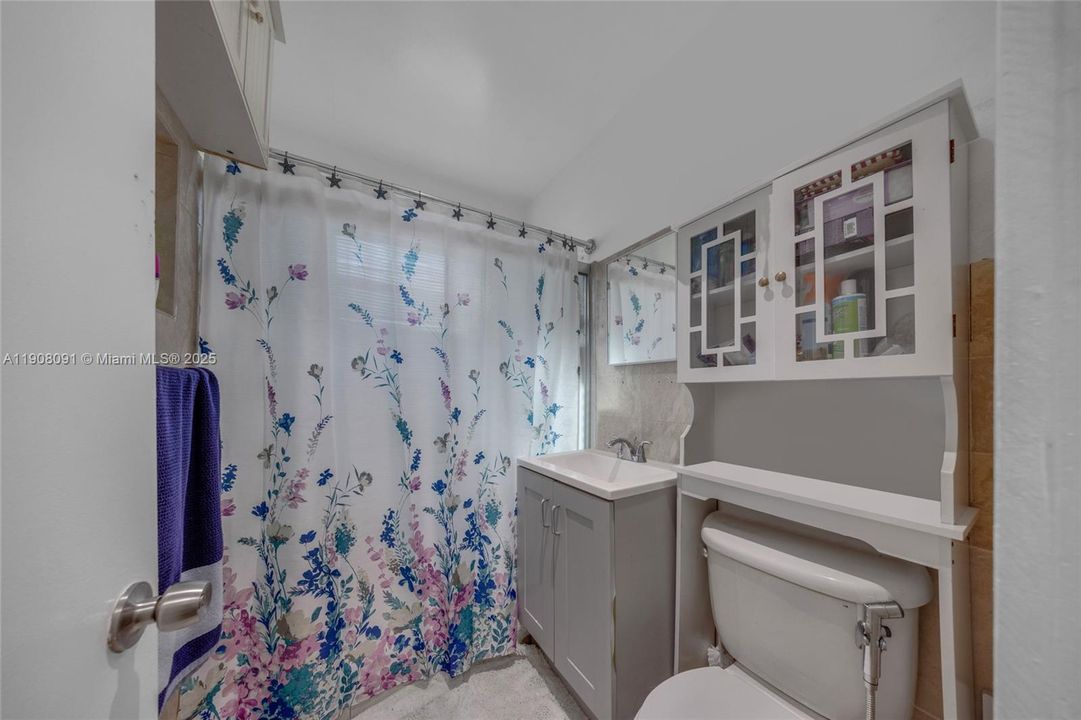 For Sale: $800,000 (0 beds, 0 baths, 2651 Square Feet)