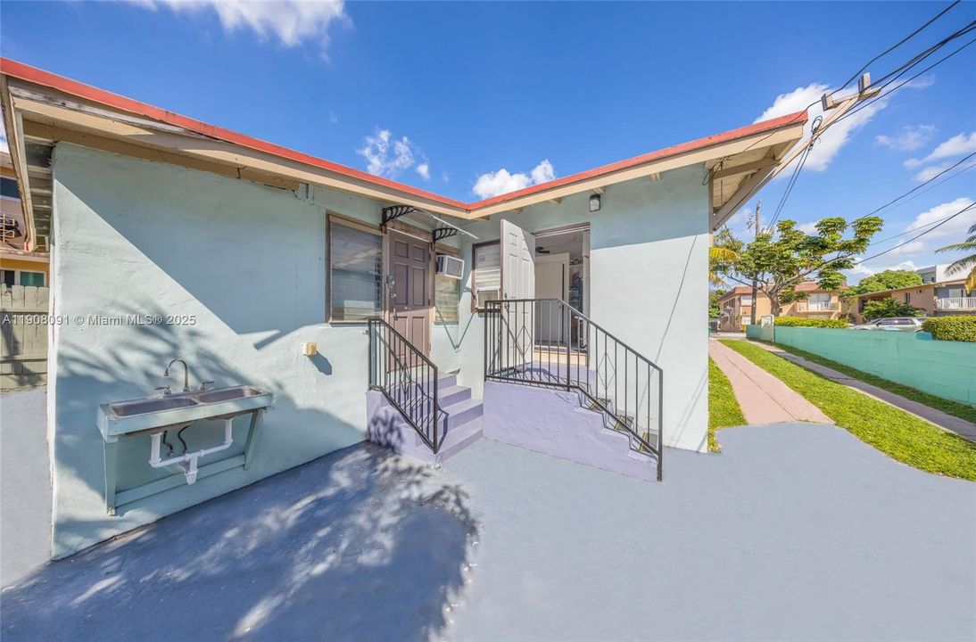 For Sale: $800,000 (0 beds, 0 baths, 2651 Square Feet)