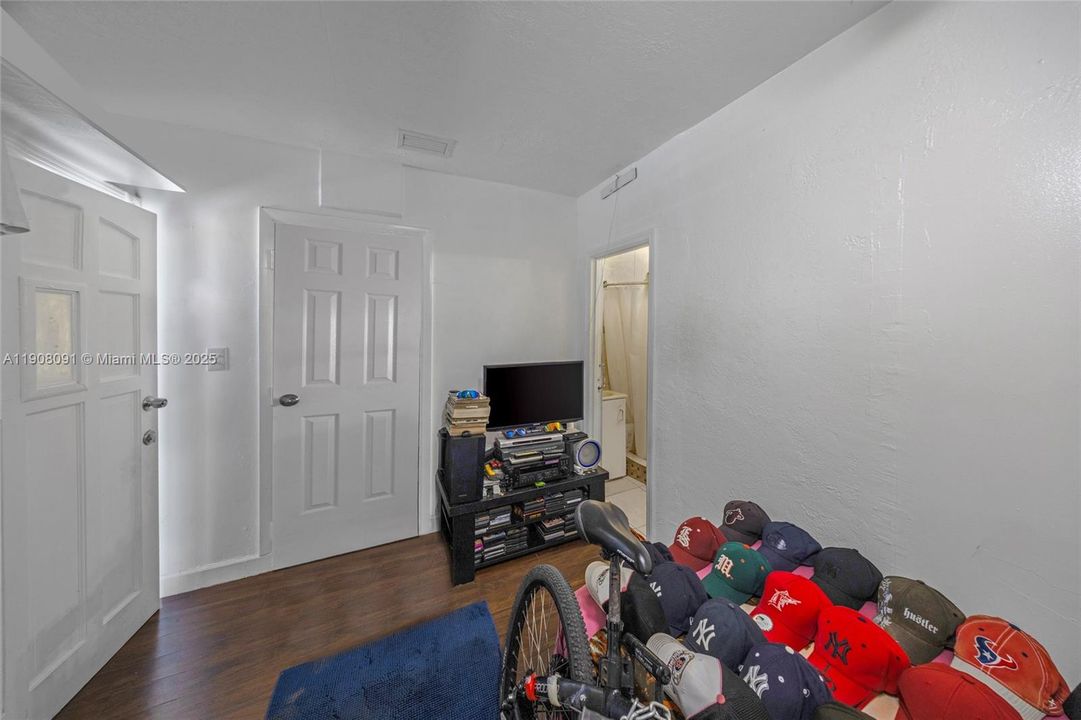 For Sale: $800,000 (0 beds, 0 baths, 2651 Square Feet)