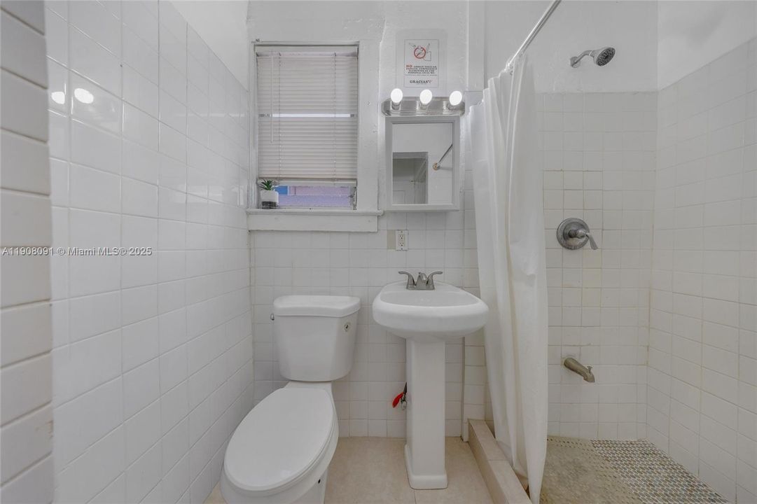 For Sale: $800,000 (0 beds, 0 baths, 2651 Square Feet)