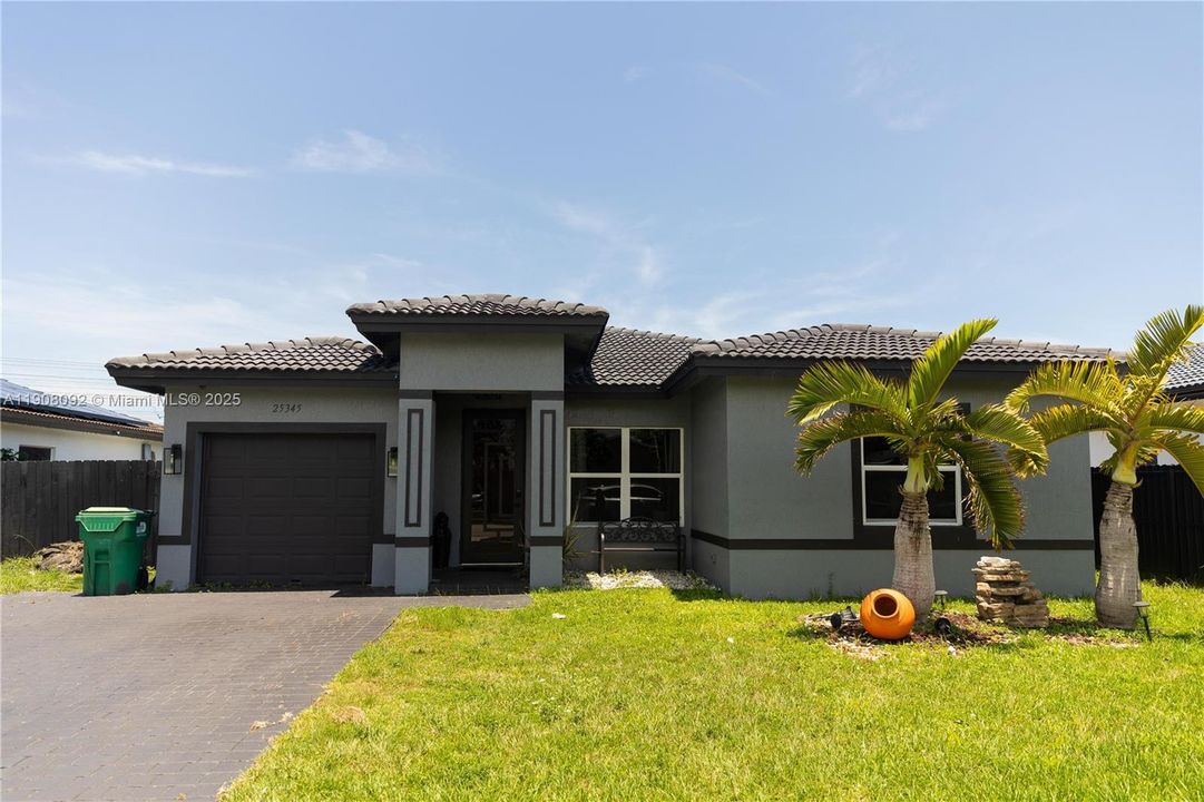 Active With Contract: $625,000 (4 beds, 2 baths, 1628 Square Feet)