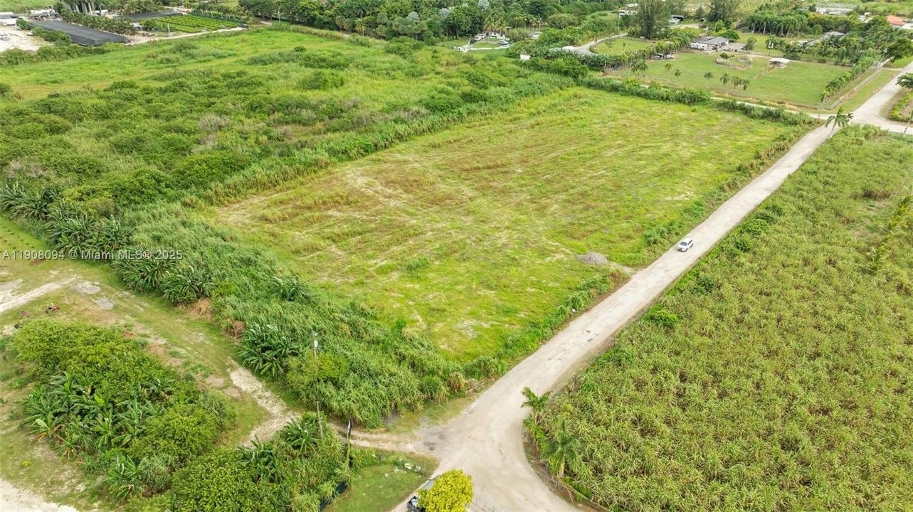 待售: $720,000 (0 贝兹, 0 浴室, 0 平方英尺)