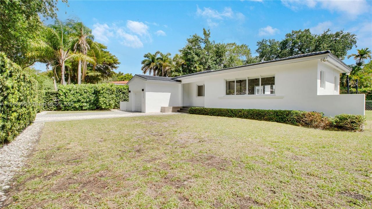 For Rent: $6,500 (3 beds, 2 baths, 1484 Square Feet)