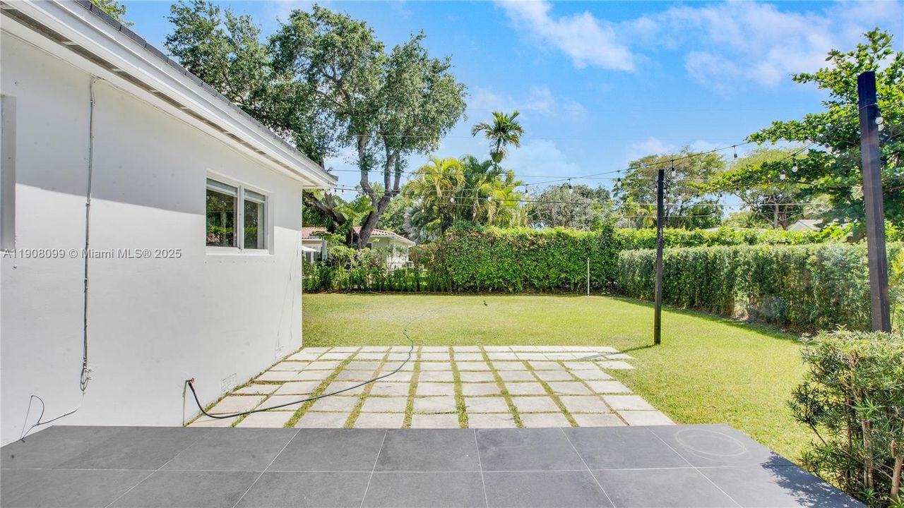 For Rent: $6,500 (3 beds, 2 baths, 1484 Square Feet)