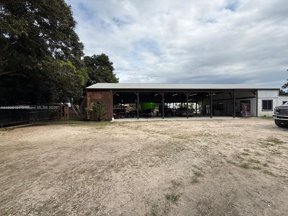 For Sale: $1,500,000 (3 beds, 1 baths, 1748 Square Feet)