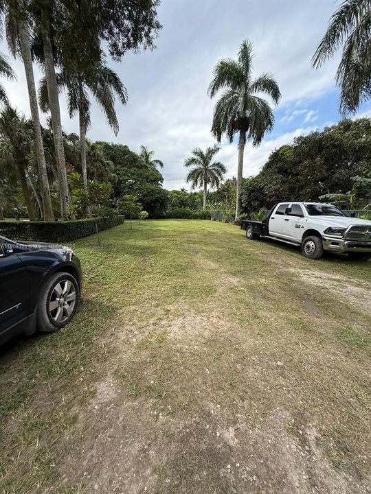 For Sale: $1,500,000 (3 beds, 1 baths, 1748 Square Feet)