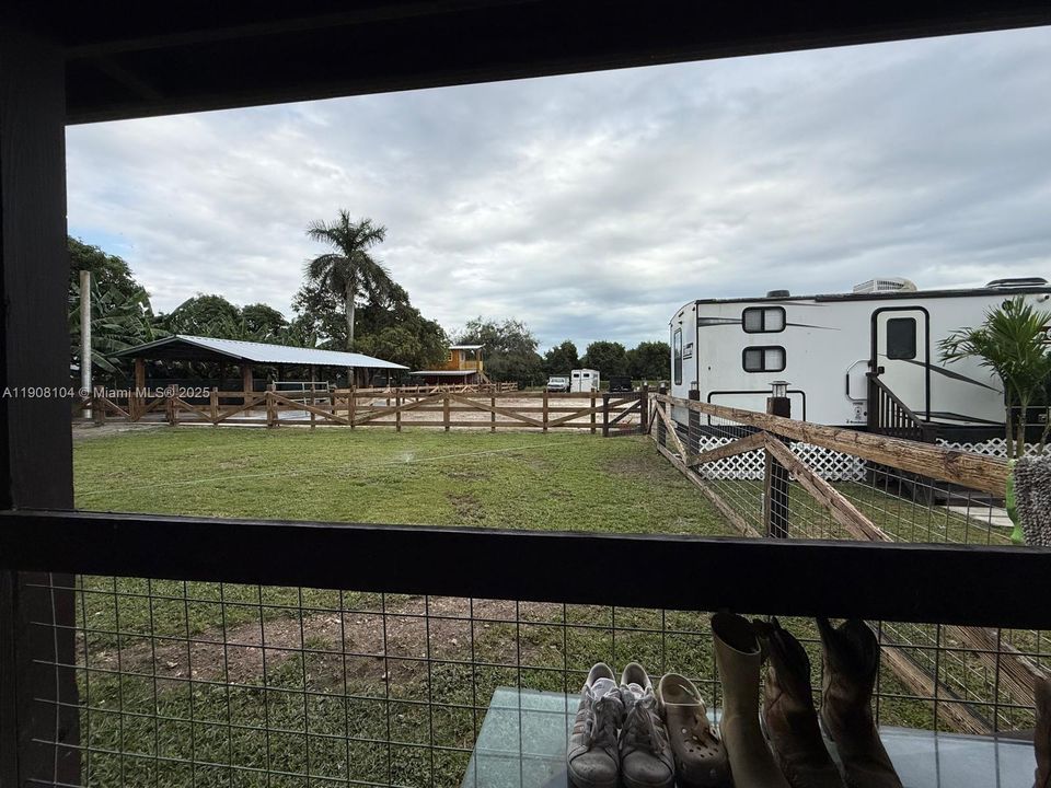 For Sale: $1,500,000 (3 beds, 1 baths, 1748 Square Feet)