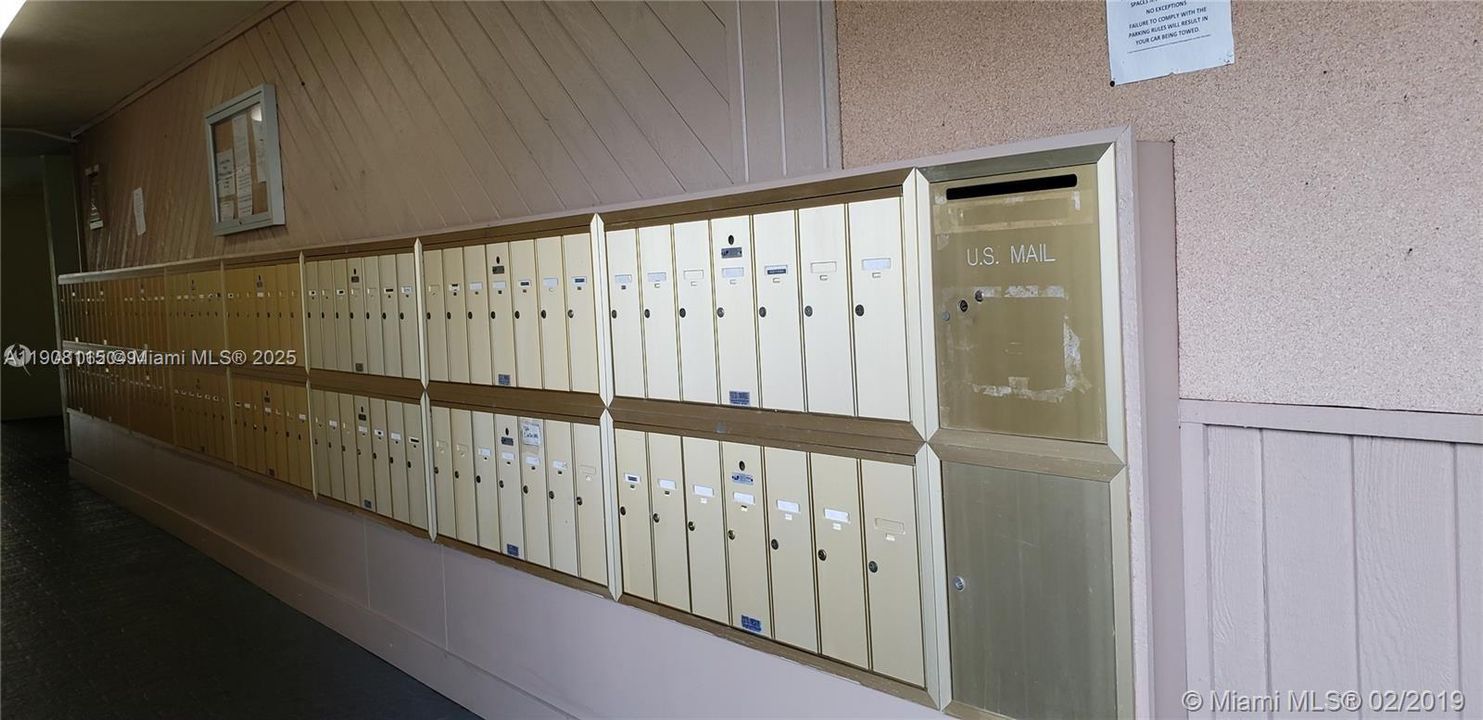 В аренду: $1,800 (2 спален, 1 ванн, 828 Квадратных фут)