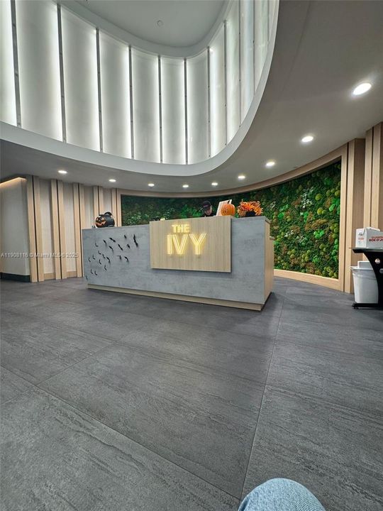 待售: $520,000 (2 贝兹, 2 浴室, 1093 平方英尺)