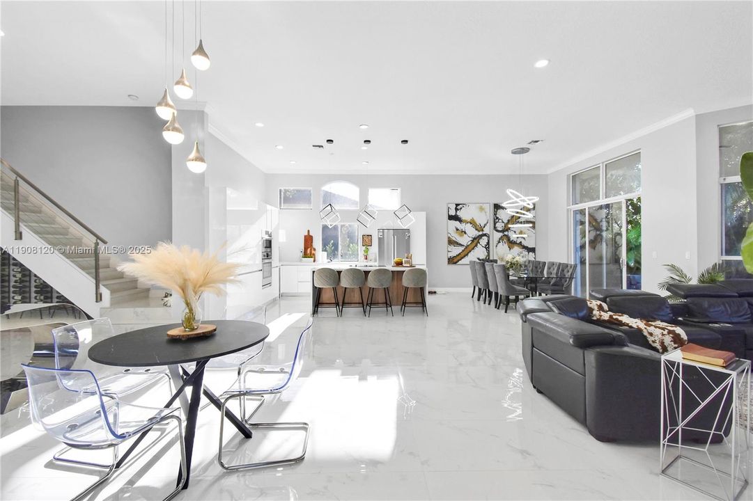 For Sale: $1,695,000 (7 beds, 5 baths, 3952 Square Feet)