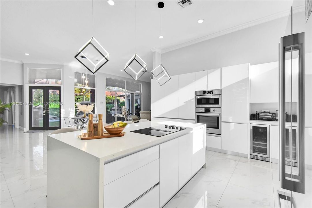 For Sale: $1,695,000 (7 beds, 5 baths, 3952 Square Feet)