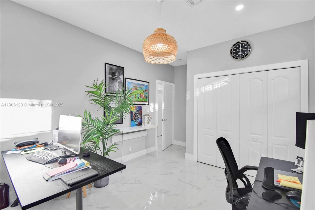 For Sale: $1,695,000 (7 beds, 5 baths, 3952 Square Feet)