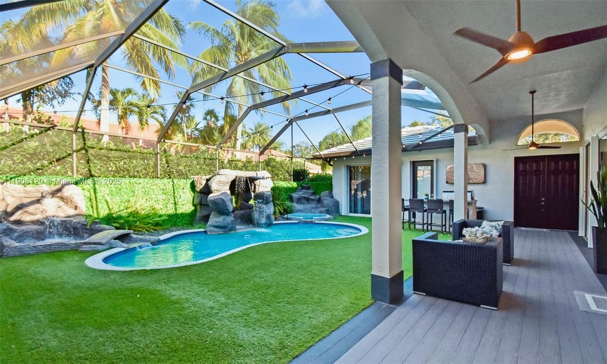 For Sale: $1,695,000 (7 beds, 5 baths, 3952 Square Feet)