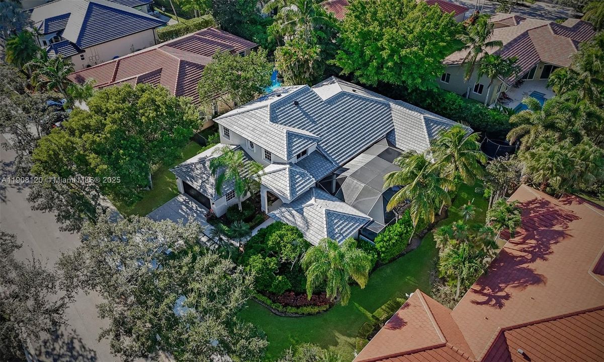 For Sale: $1,695,000 (7 beds, 5 baths, 3952 Square Feet)