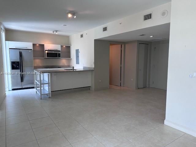 待售: $349,500 (0 贝兹, 1 浴室, 580 平方英尺)