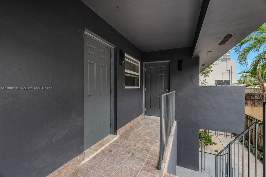 出租: $2,800 (2 贝兹, 1 浴室, 1100 平方英尺)