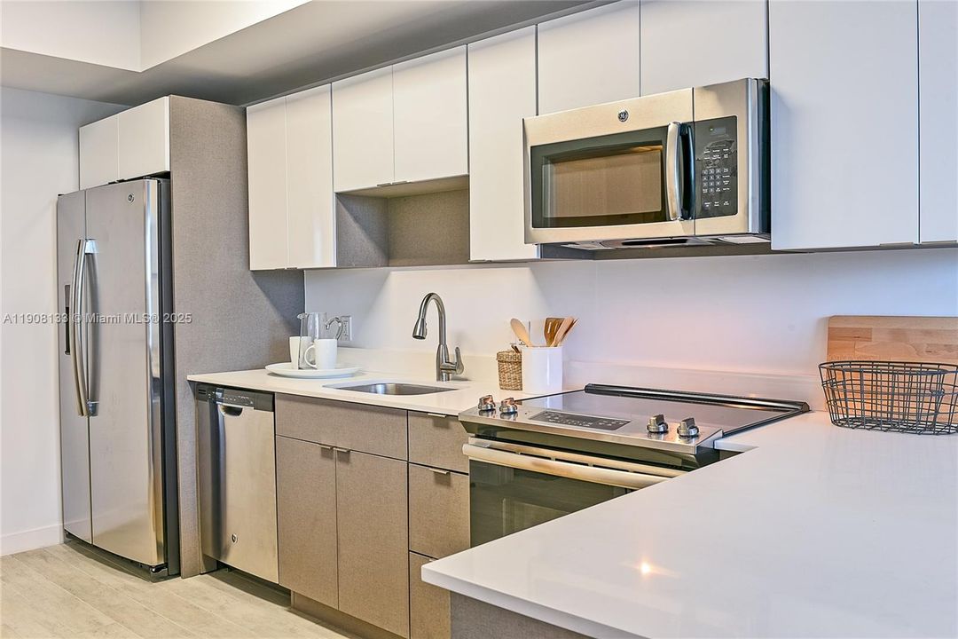 Недавно арендовано: $2,350 (1 спален, 1 ванн, 568 Квадратных фут)