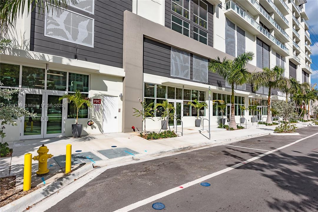 Недавно арендовано: $2,350 (1 спален, 1 ванн, 568 Квадратных фут)