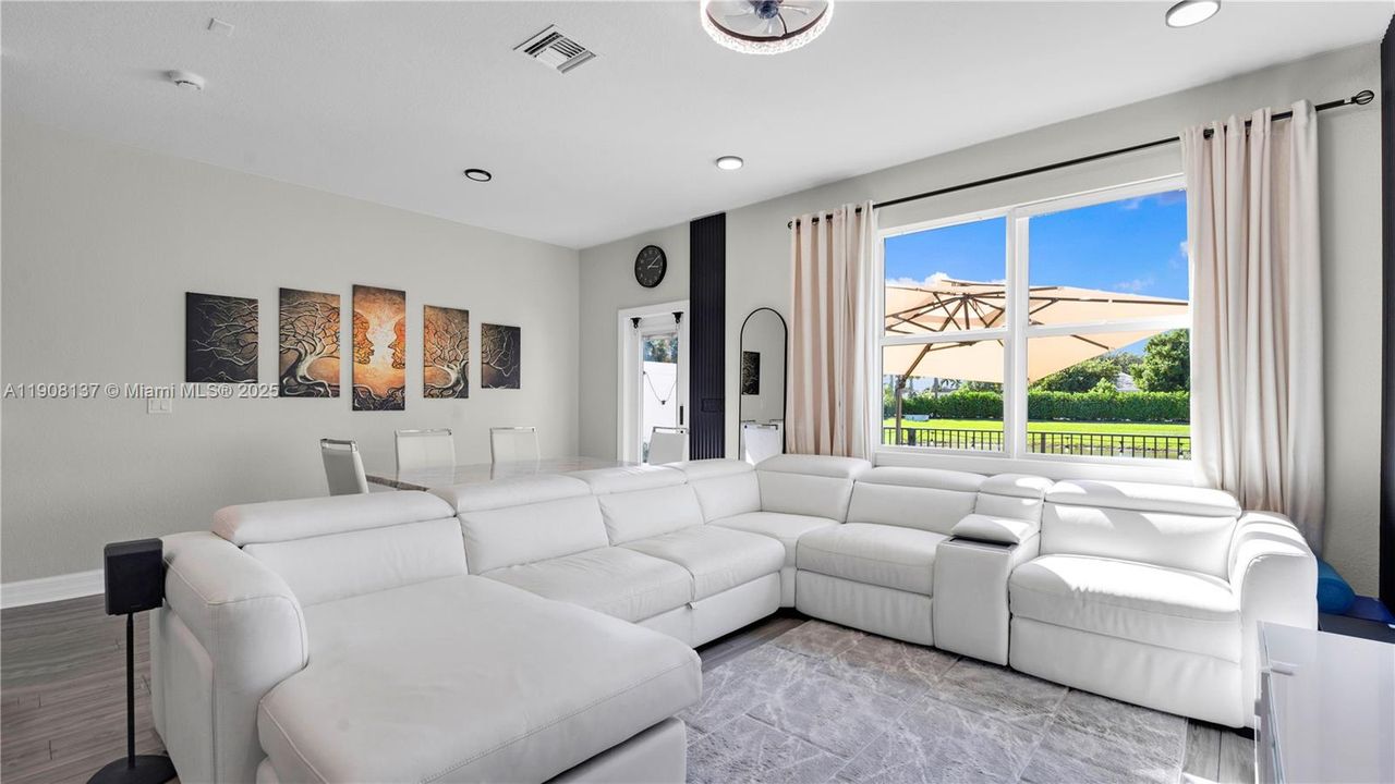 待售: $549,000 (3 贝兹, 2 浴室, 1516 平方英尺)