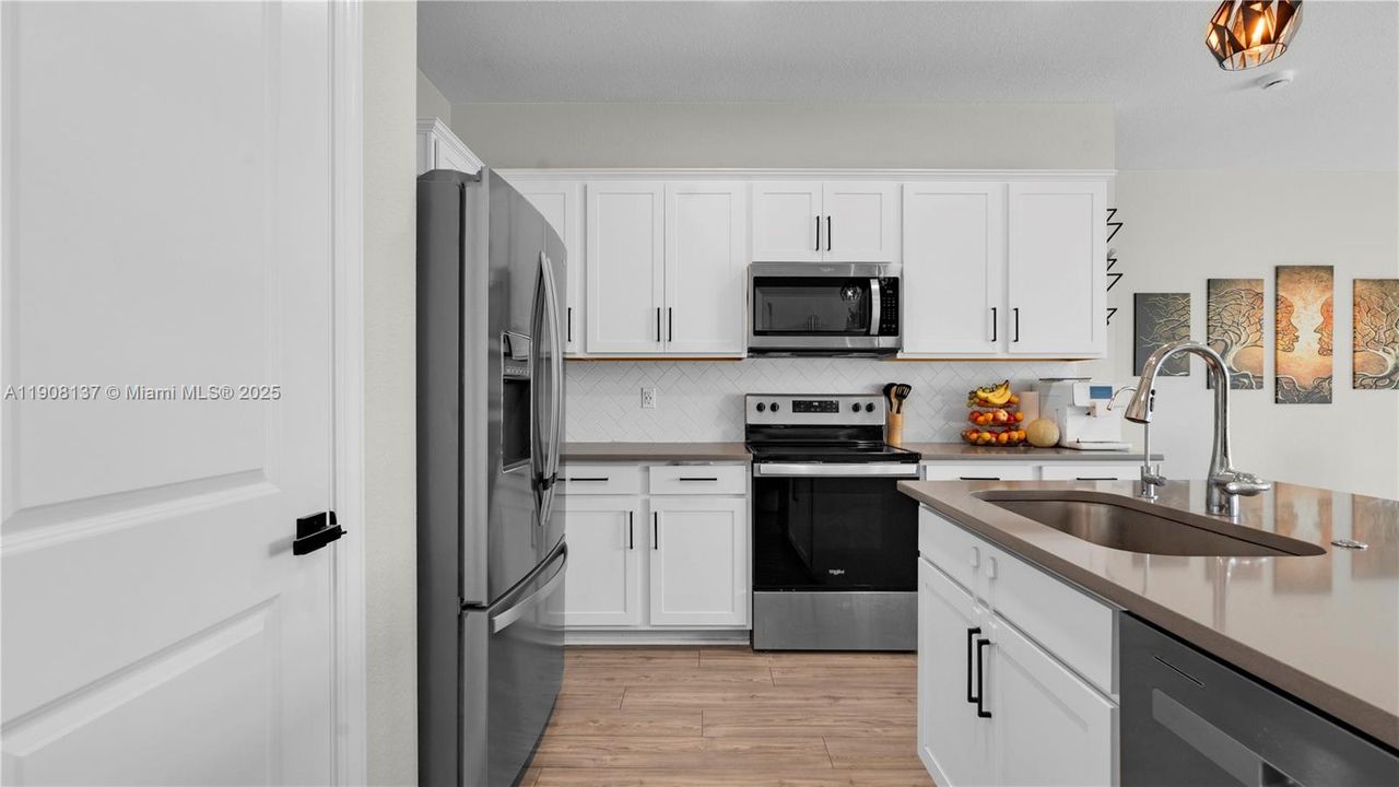 待售: $549,000 (3 贝兹, 2 浴室, 1516 平方英尺)