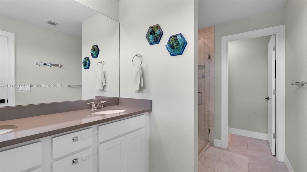 待售: $549,000 (3 贝兹, 2 浴室, 1516 平方英尺)