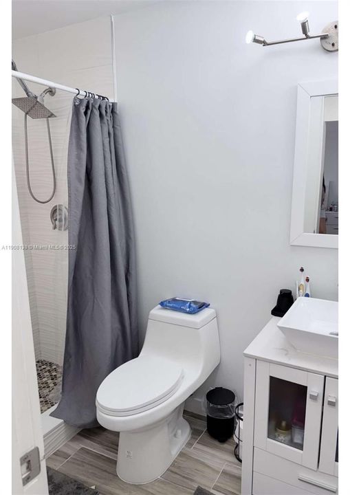 В аренду: $2,600 (3 спален, 2 ванн, 1212 Квадратных фут)