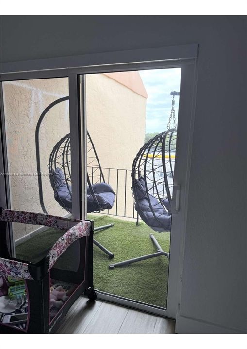 В аренду: $2,600 (3 спален, 2 ванн, 1212 Квадратных фут)