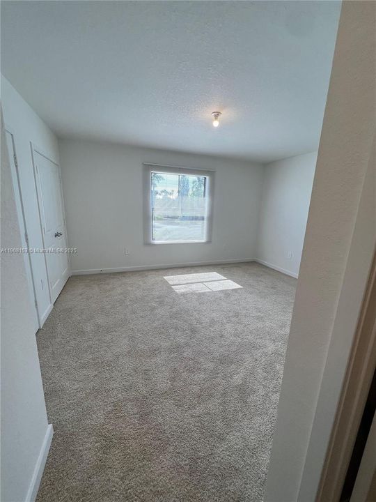 В аренду: $2,600 (3 спален, 3 ванн, 1376 Квадратных фут)