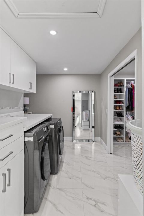 合同活跃: $595,000 (3 贝兹, 2 浴室, 958 平方英尺)