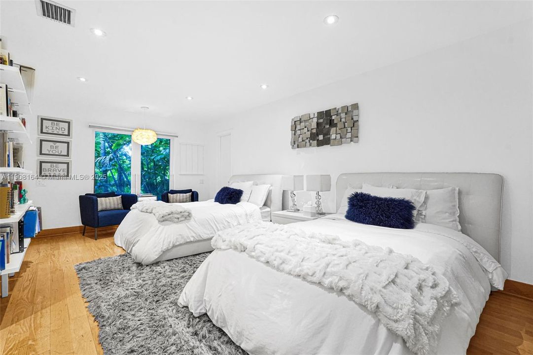 En Venta: $7,500,000 (5 camas, 5 baños, 4566 Pies cuadrados)