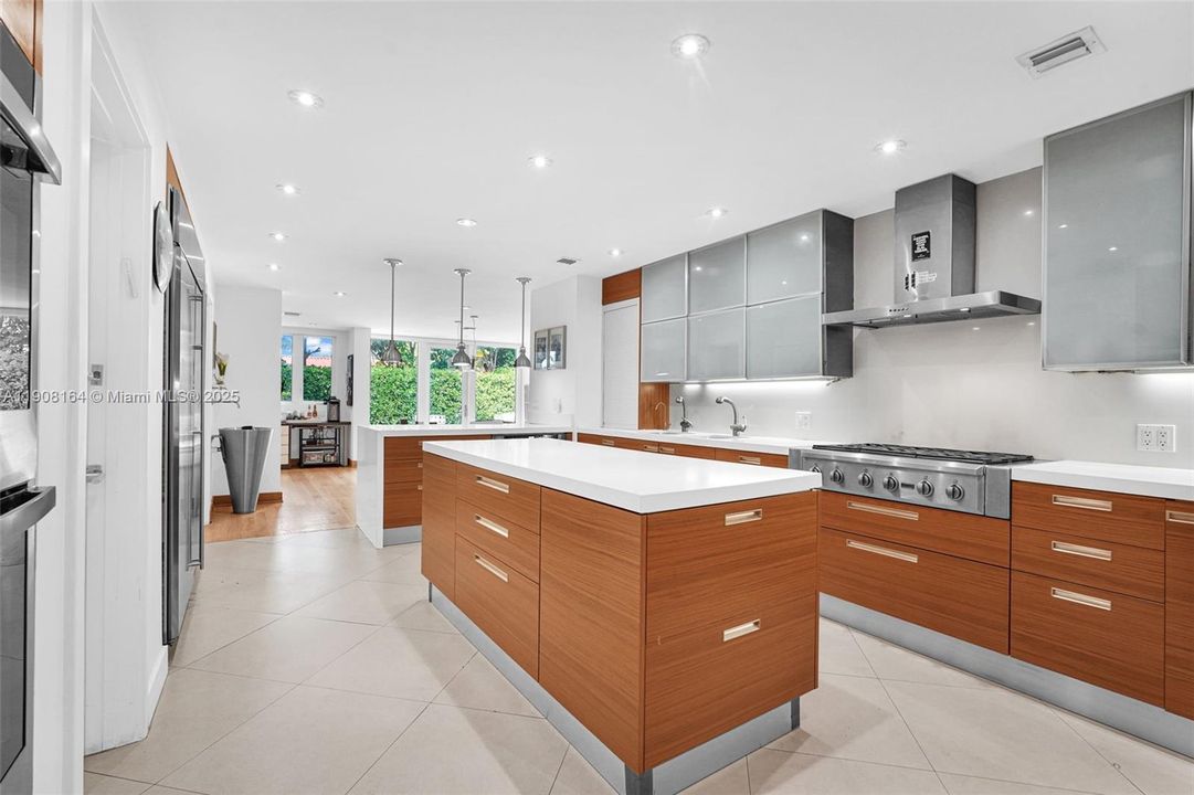 En Venta: $7,500,000 (5 camas, 5 baños, 4566 Pies cuadrados)