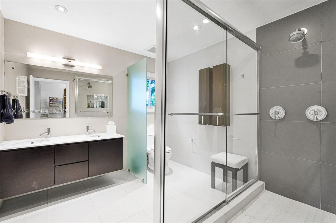 En Venta: $7,500,000 (5 camas, 5 baños, 4566 Pies cuadrados)