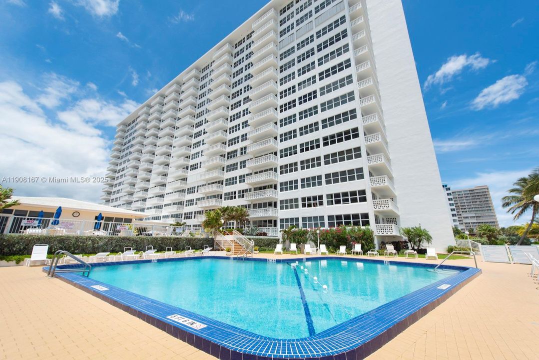 待售: $350,000 (1 贝兹, 1 浴室, 850 平方英尺)