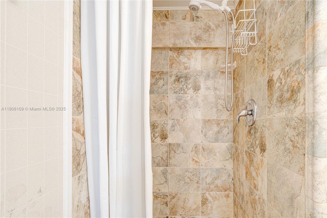 For Sale: $884,000 (2 beds, 1 baths, 0 Square Feet)