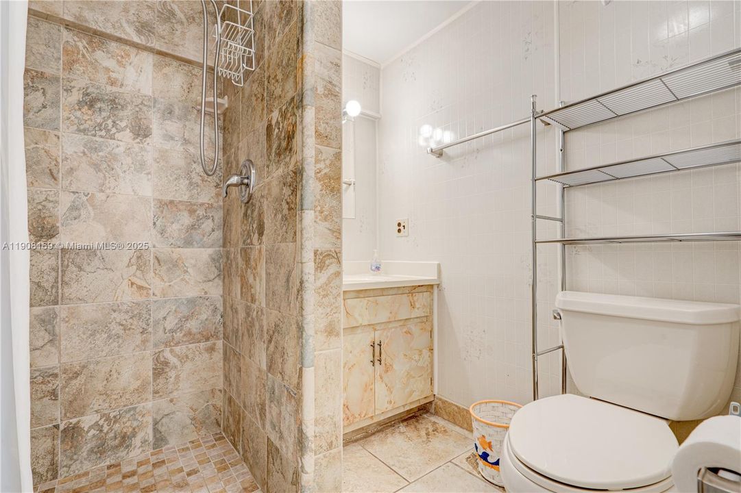 For Sale: $884,000 (2 beds, 1 baths, 0 Square Feet)