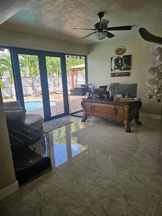 Active With Contract: $777,000 (3 beds, 2 baths, 1737 Square Feet)