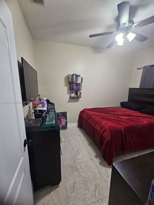 Active With Contract: $777,000 (3 beds, 2 baths, 1737 Square Feet)