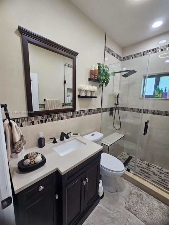 Active With Contract: $777,000 (3 beds, 2 baths, 1737 Square Feet)