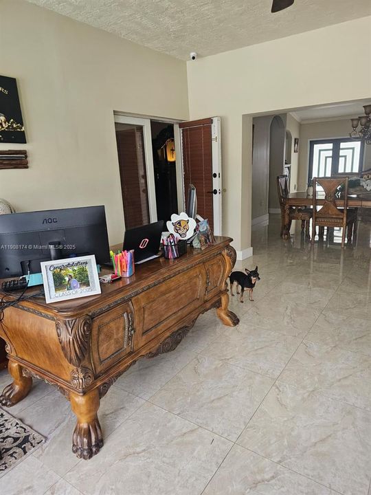 Active With Contract: $777,000 (3 beds, 2 baths, 1737 Square Feet)