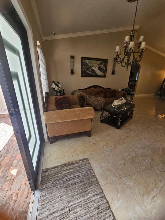 Active With Contract: $777,000 (3 beds, 2 baths, 1737 Square Feet)