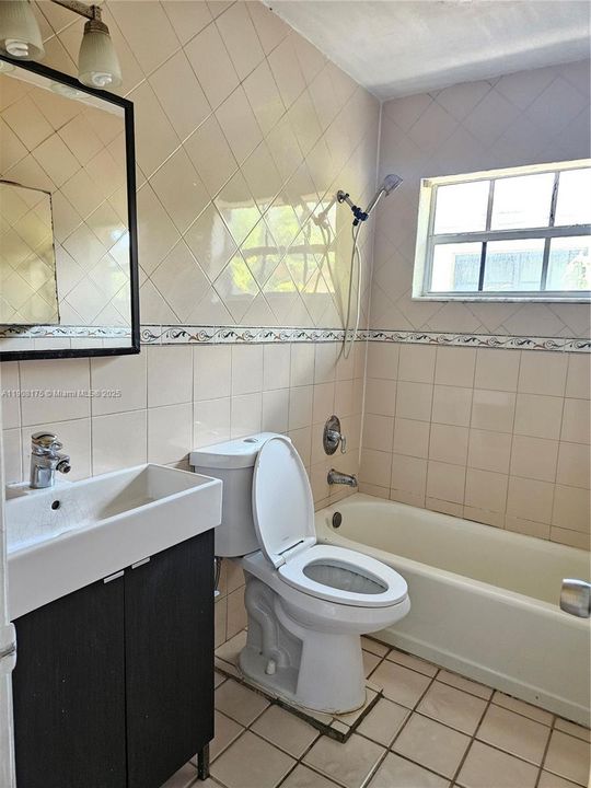 Active With Contract: $445,000 (4 beds, 2 baths, 2056 Square Feet)