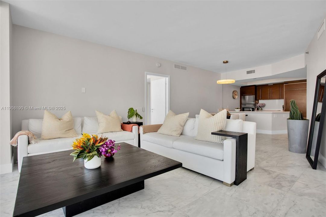 For Rent: $17,000 (2 beds, 2 baths, 1370 Square Feet)