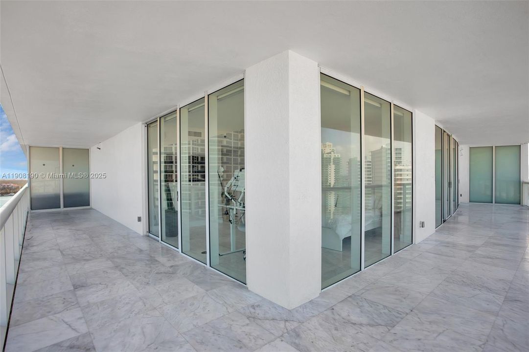 For Rent: $17,000 (2 beds, 2 baths, 1370 Square Feet)