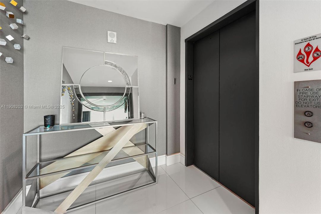 For Sale: $3,350,000 (4 beds, 4 baths, 3199 Square Feet)