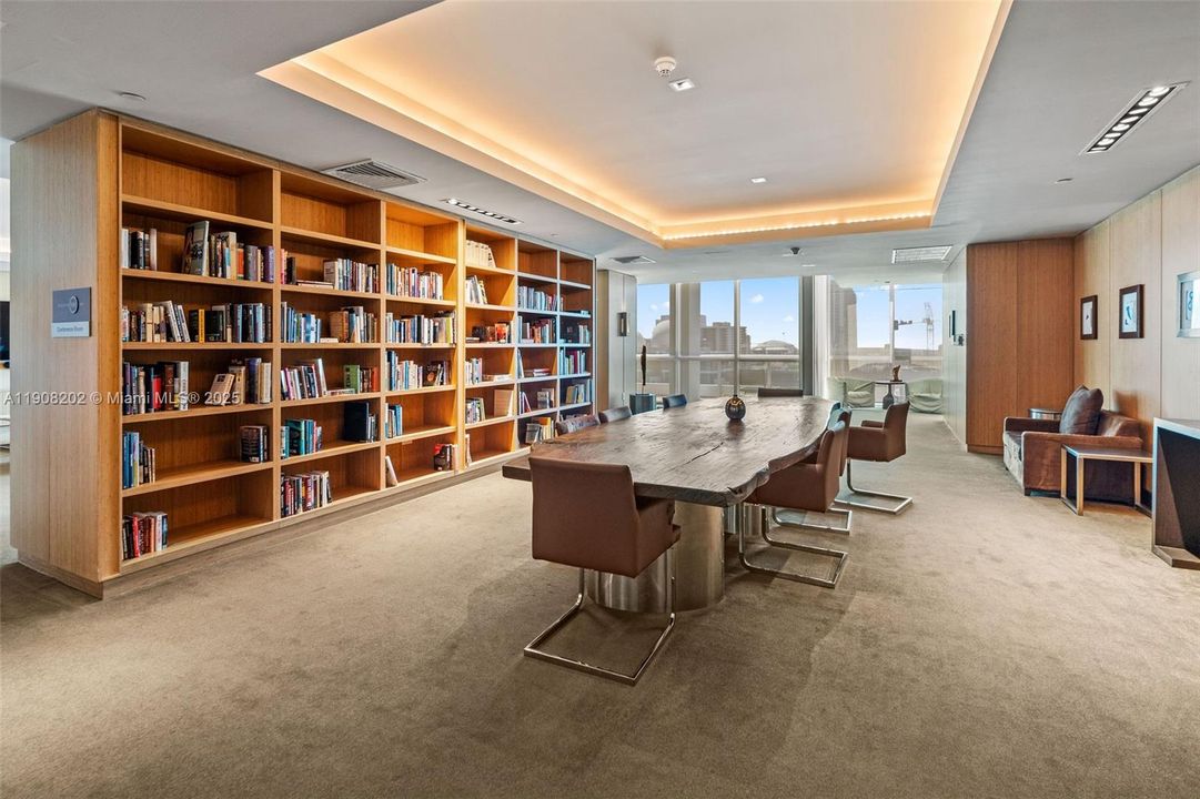 For Sale: $3,350,000 (4 beds, 4 baths, 3199 Square Feet)