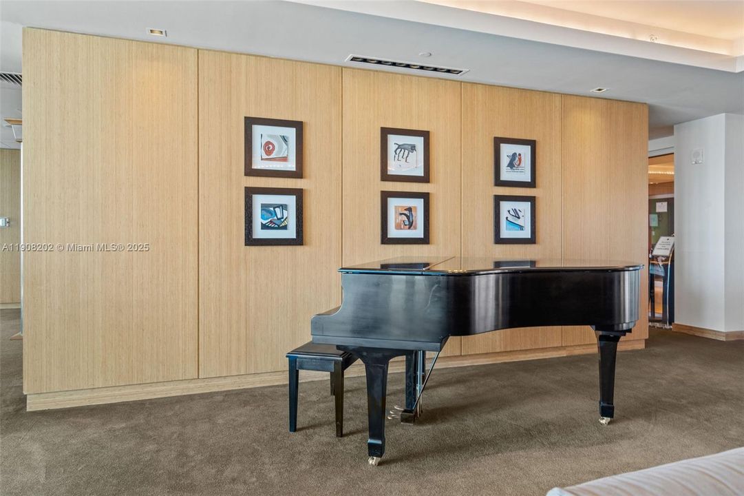 For Sale: $3,350,000 (4 beds, 4 baths, 3199 Square Feet)